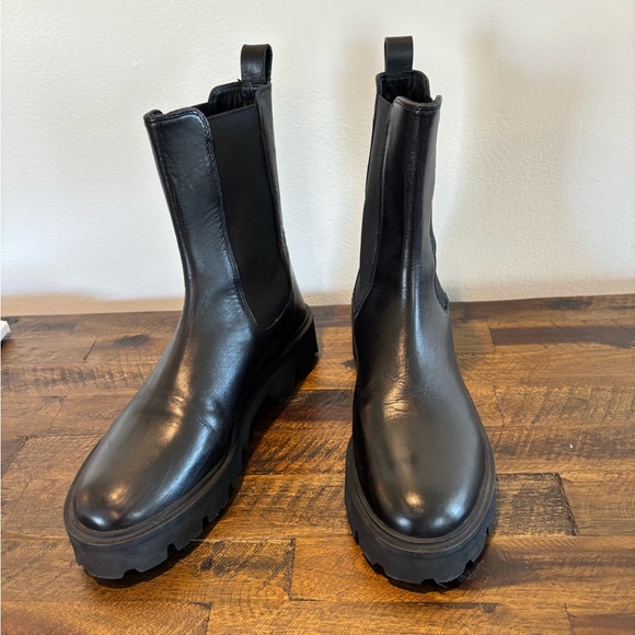 Cavalli Class Black Leather Chelsea Lug Booties with Gold Logo - Picture 6 of 9